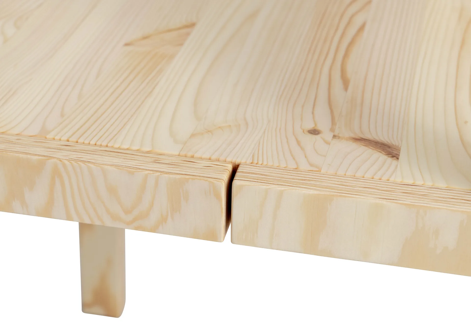 Chaise 016 Maasto Dining Chair, Pin en huile-cire mat Vaarnii