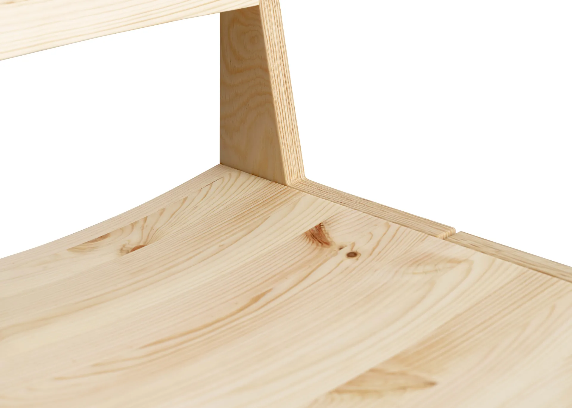 Chaise 016 Maasto Dining Chair, Pin en huile-cire mat Vaarnii