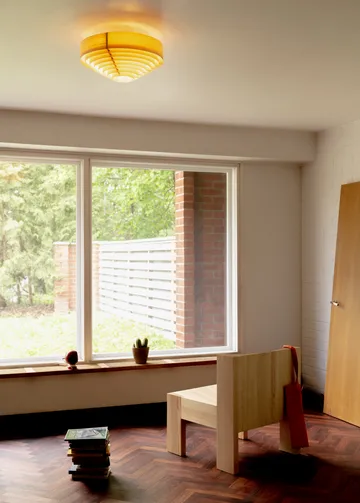 Plafonnier 1005 Hans Ceiling Light - Pin huilé et ciré mat, Ø42 cm - Vaarnii