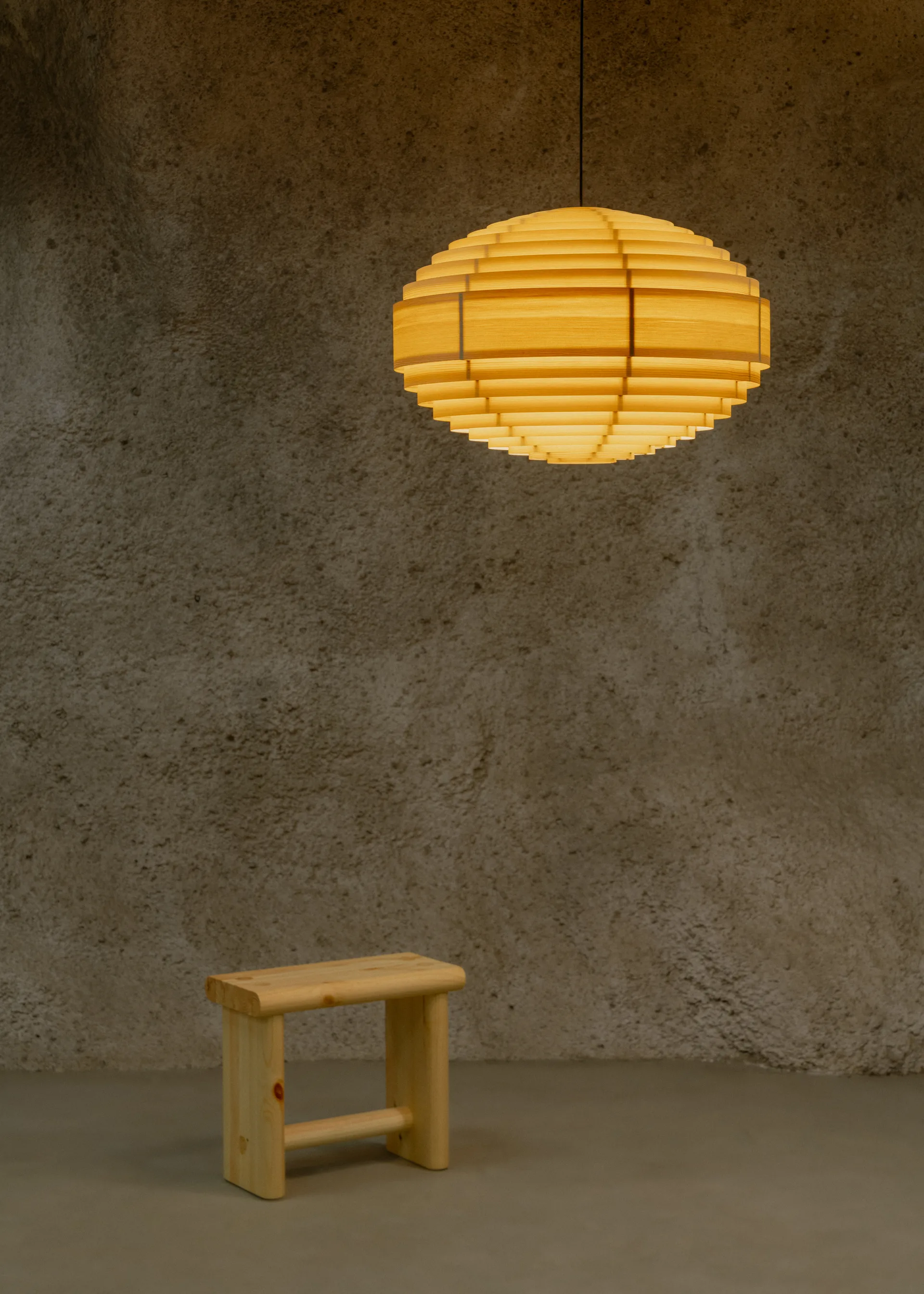 Suspension 1002 Hans Pendant, Pin en huile-cire mat, XL Ø70 cm Vaarnii