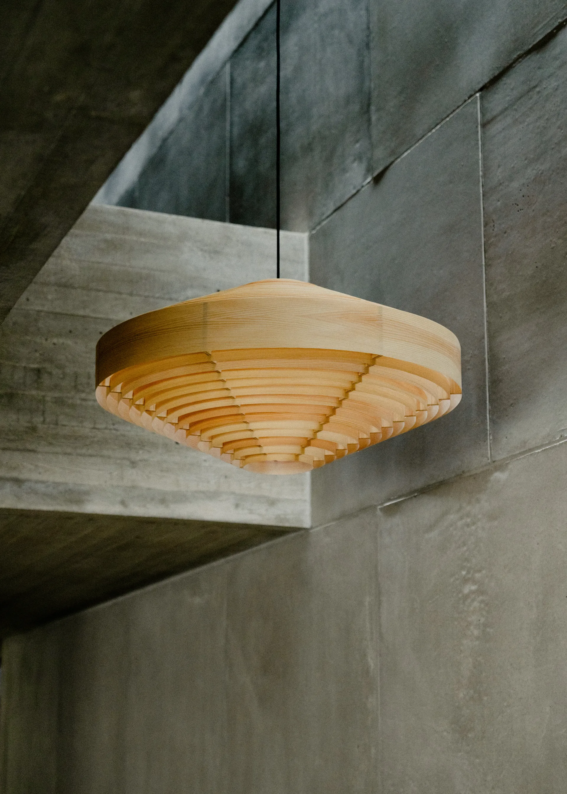 Suspension 1003 Hans Pendant, Pin en huile-cire mat, XL Ø90 cm Vaarnii