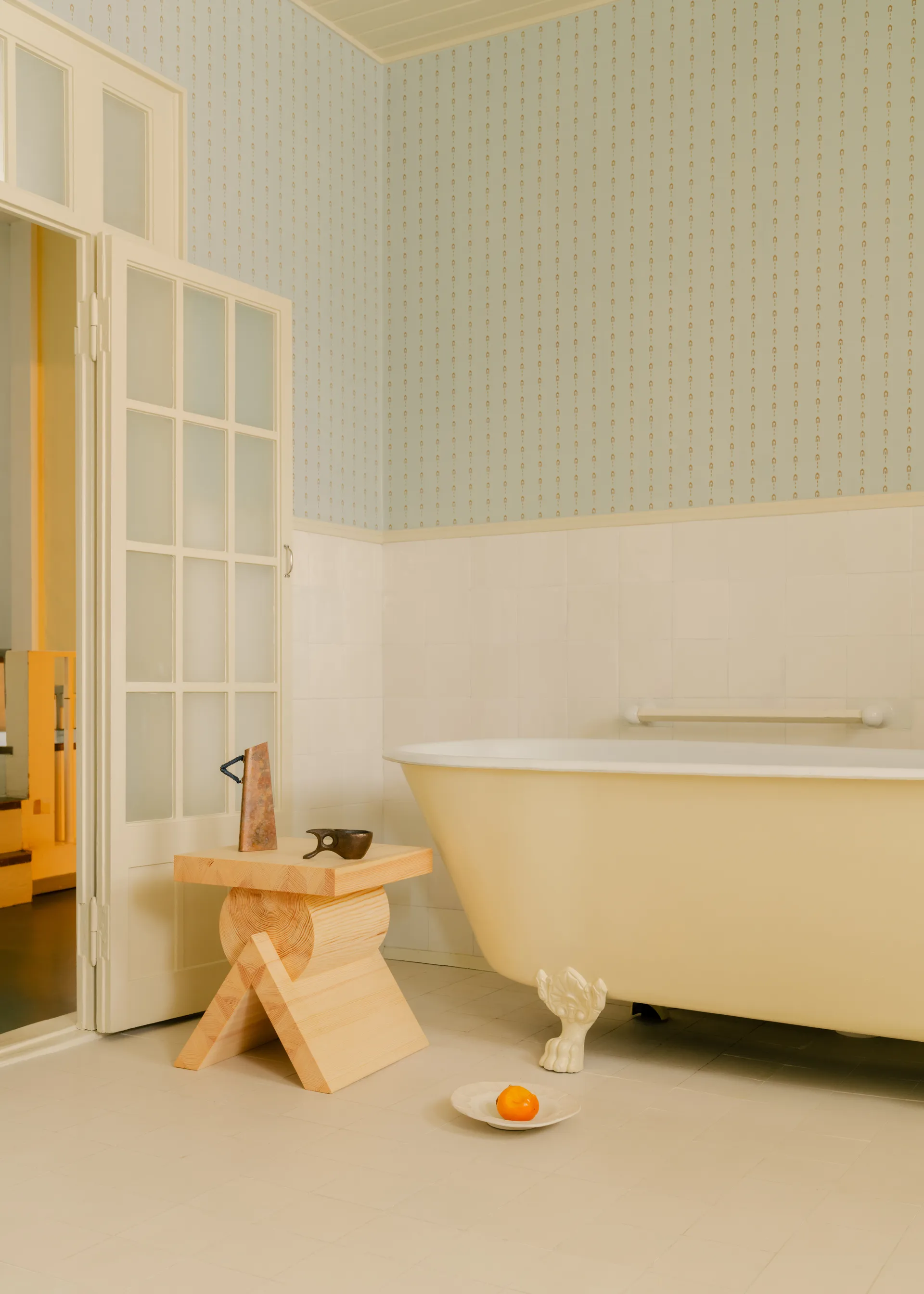 Table d’appoint 006 AA Side Table, Pin en huile-cire mat, 40x40x45 cm Vaarnii