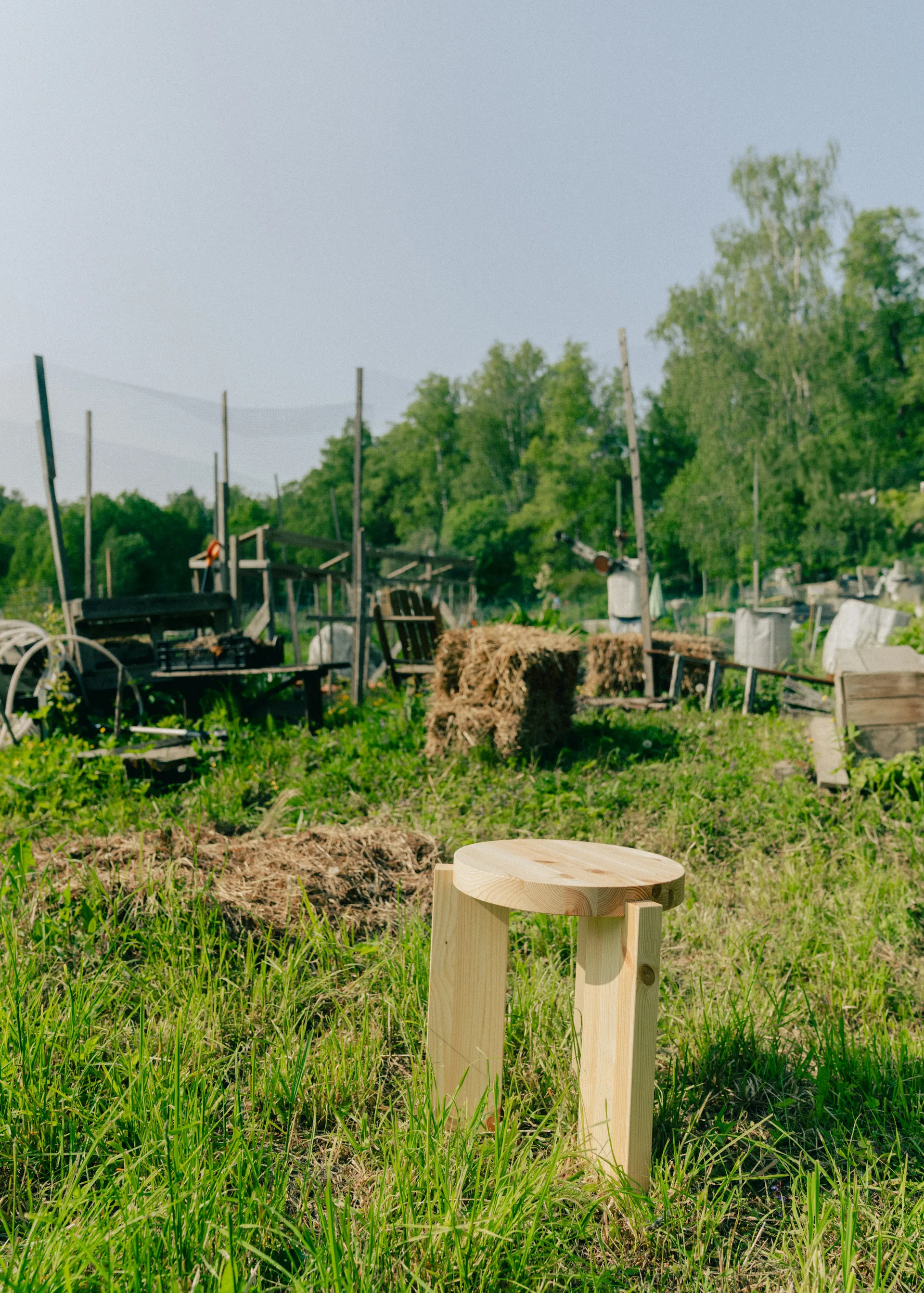 Tabouret 001 Stool, Pin en huile-cire mat, Ø40x44 cm Vaarnii