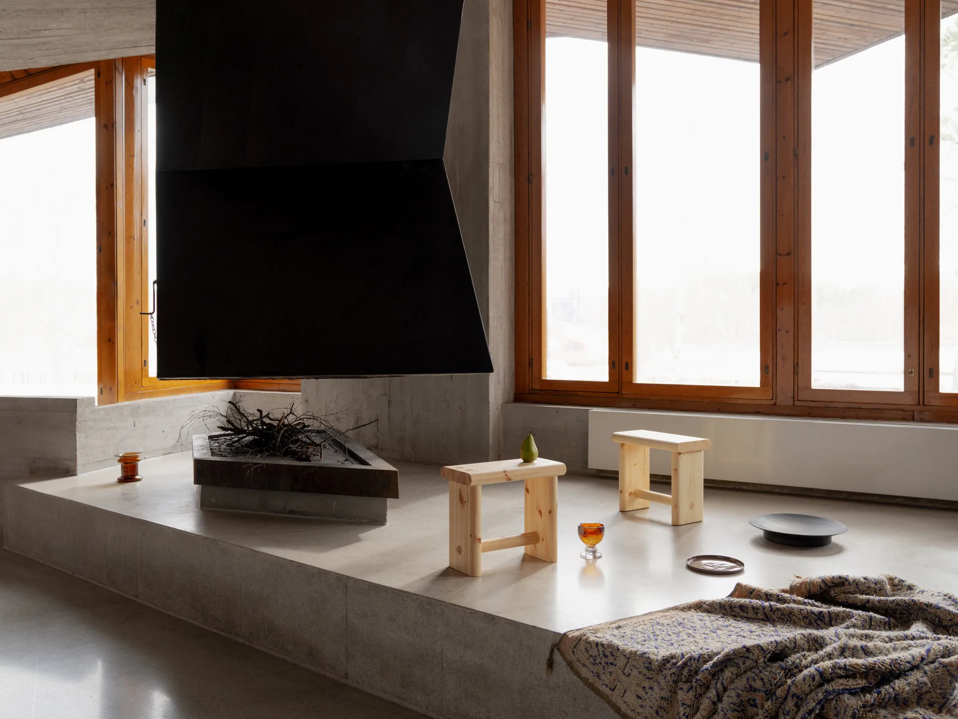 Tabouret 002 Ast Stool, Pin en huile-cire mat, 55x26x45 cm Vaarnii