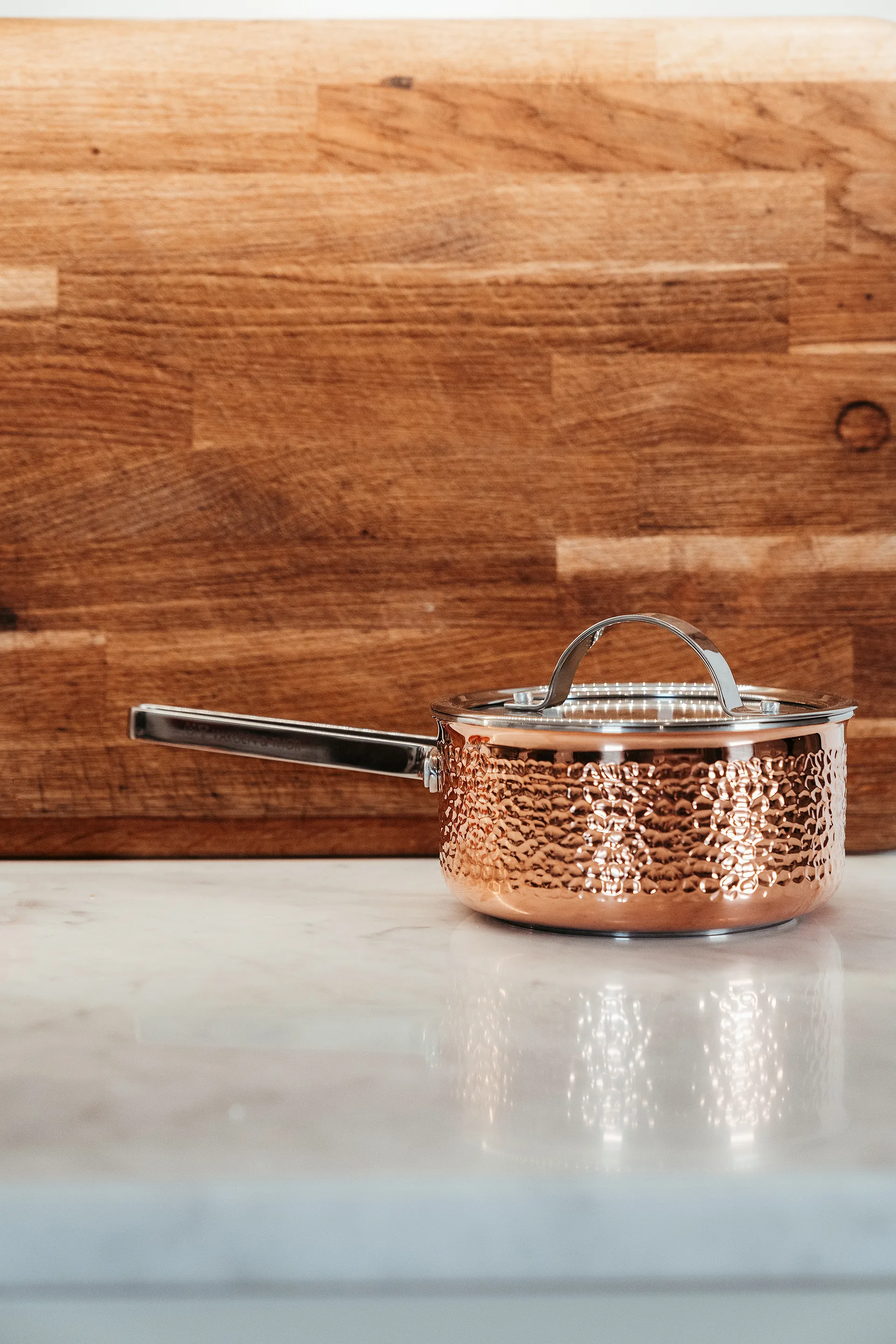 Casserole en cuivre martelée avec couvercle Mjölner, Vera, 1,6 L Vargen & Thor