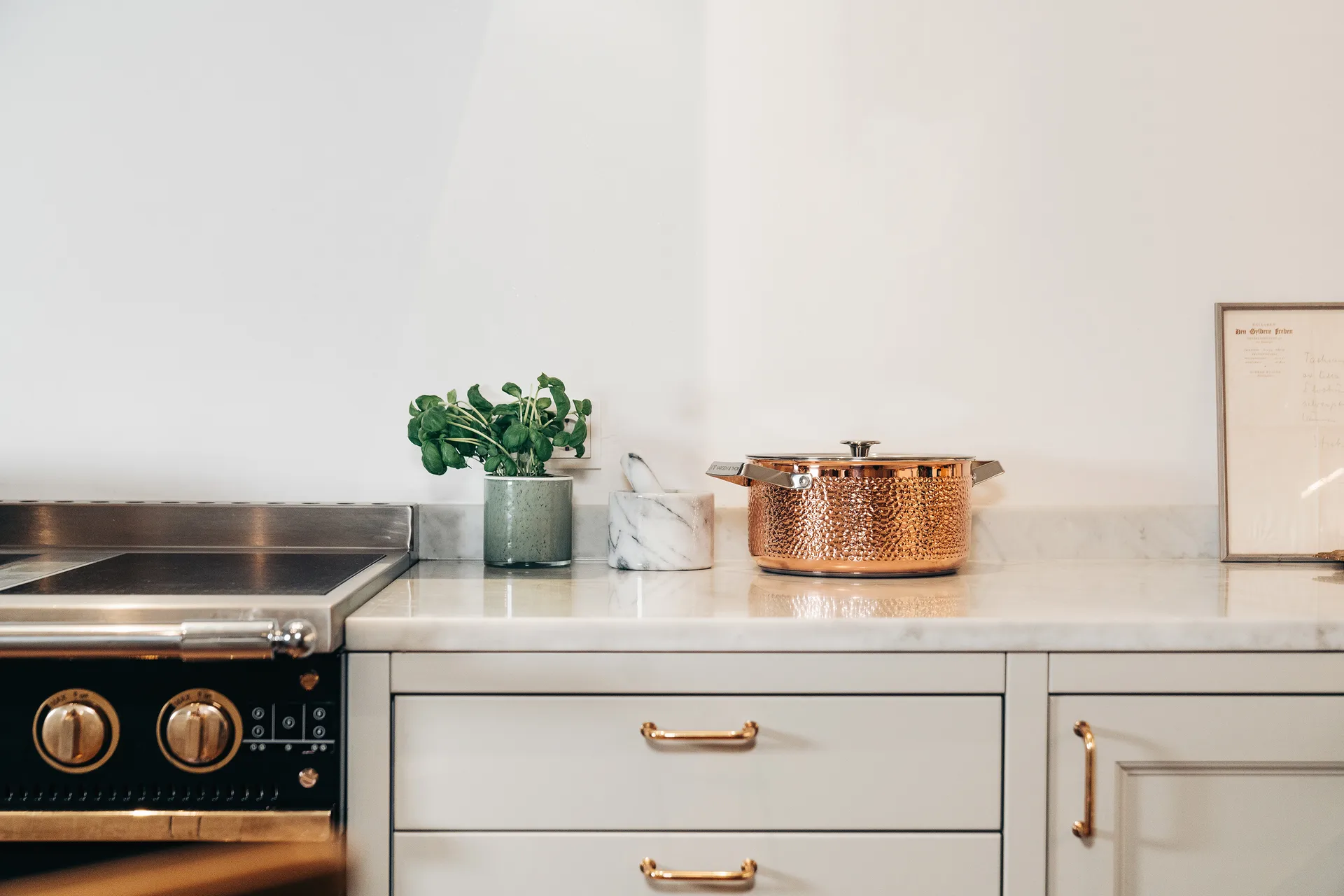 Cocotte en cuivre martelée avec couvercle Mjölner, Miranda, 4 L Vargen & Thor