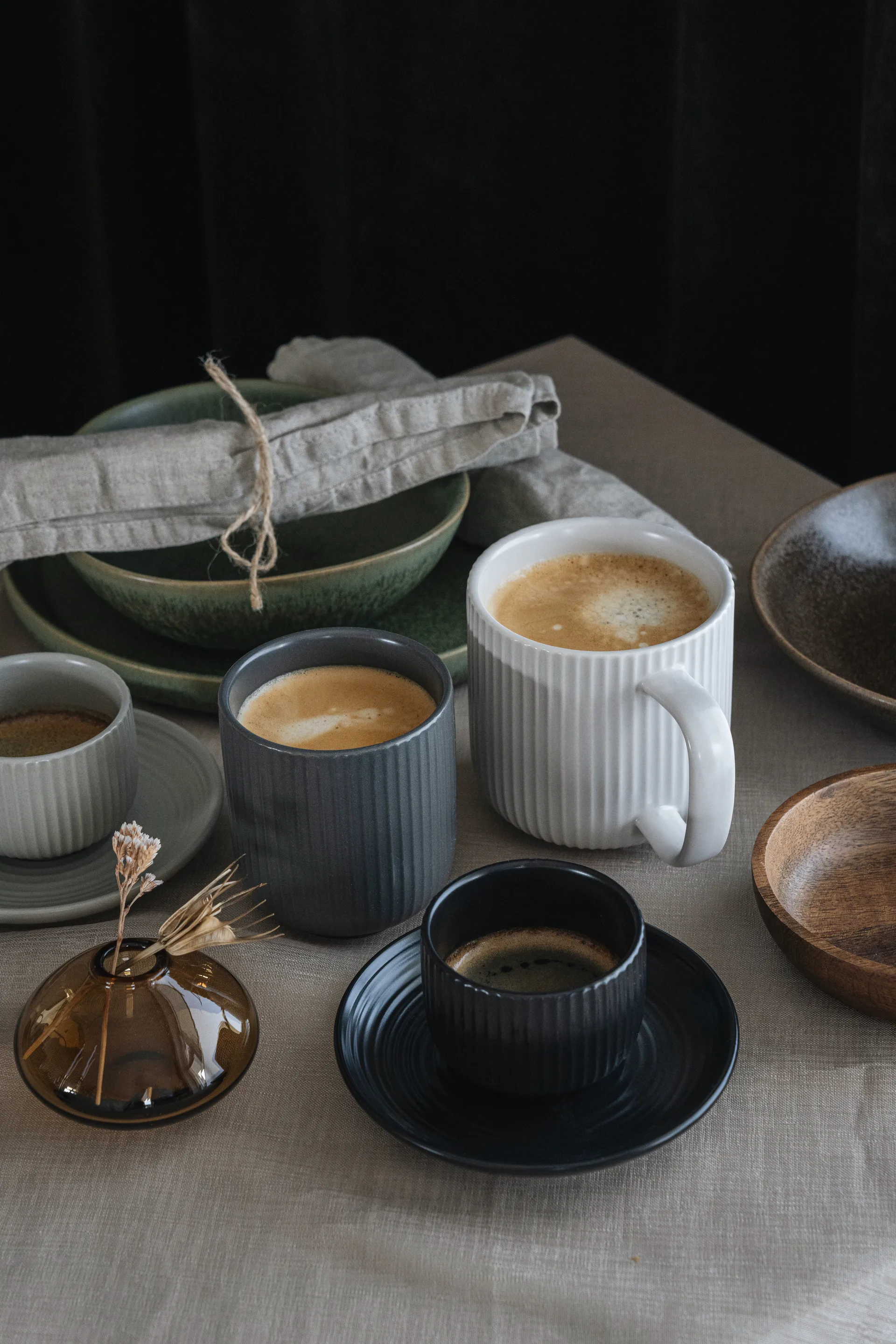 Mug Duga XL 35 cl, lot de 4, Blanc, gris sable, anthracite, noir Vargen & Thor