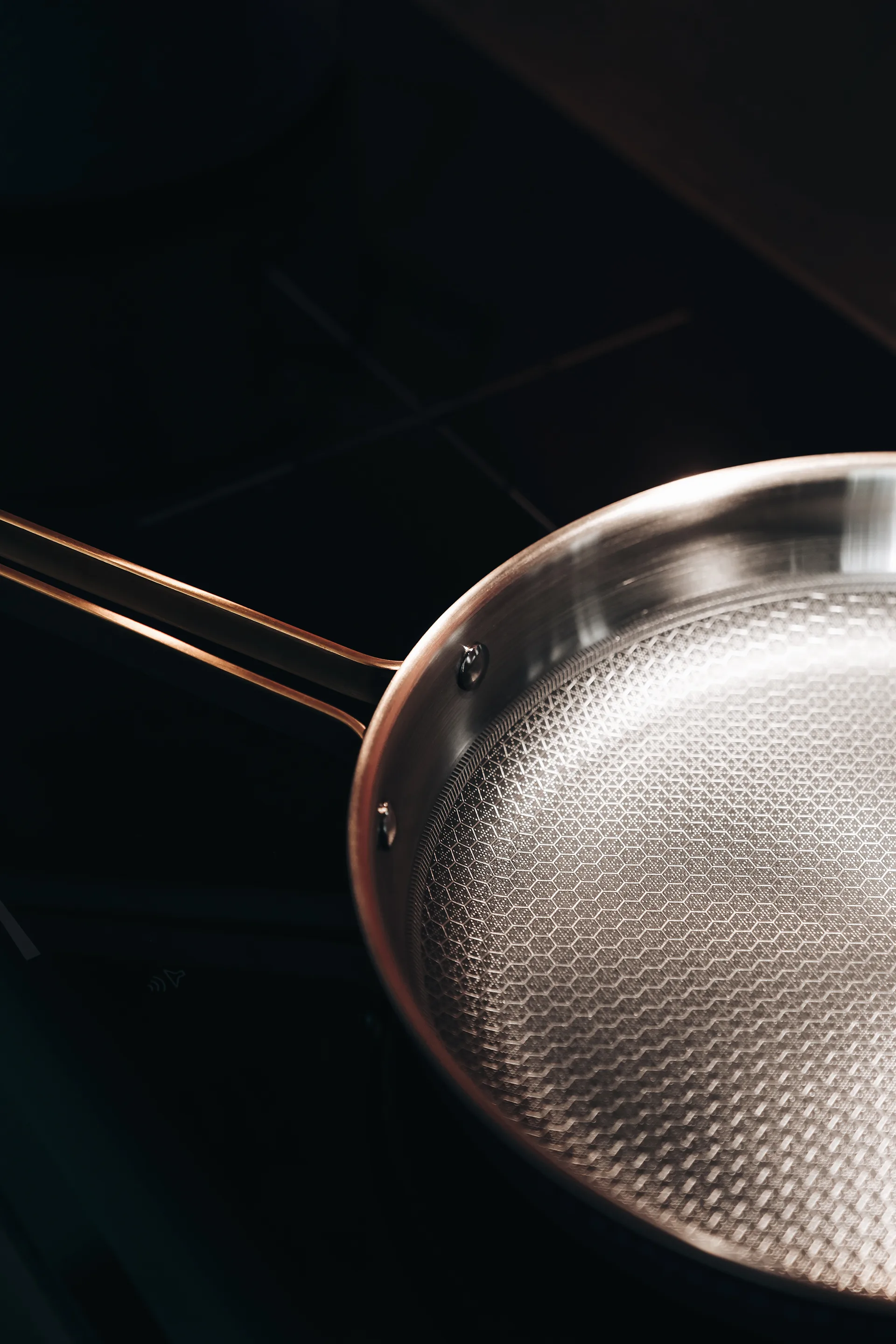 Poêle en cuivre martelée Mjölner, Modèle Yb, Ø28 cm Vargen & Thor