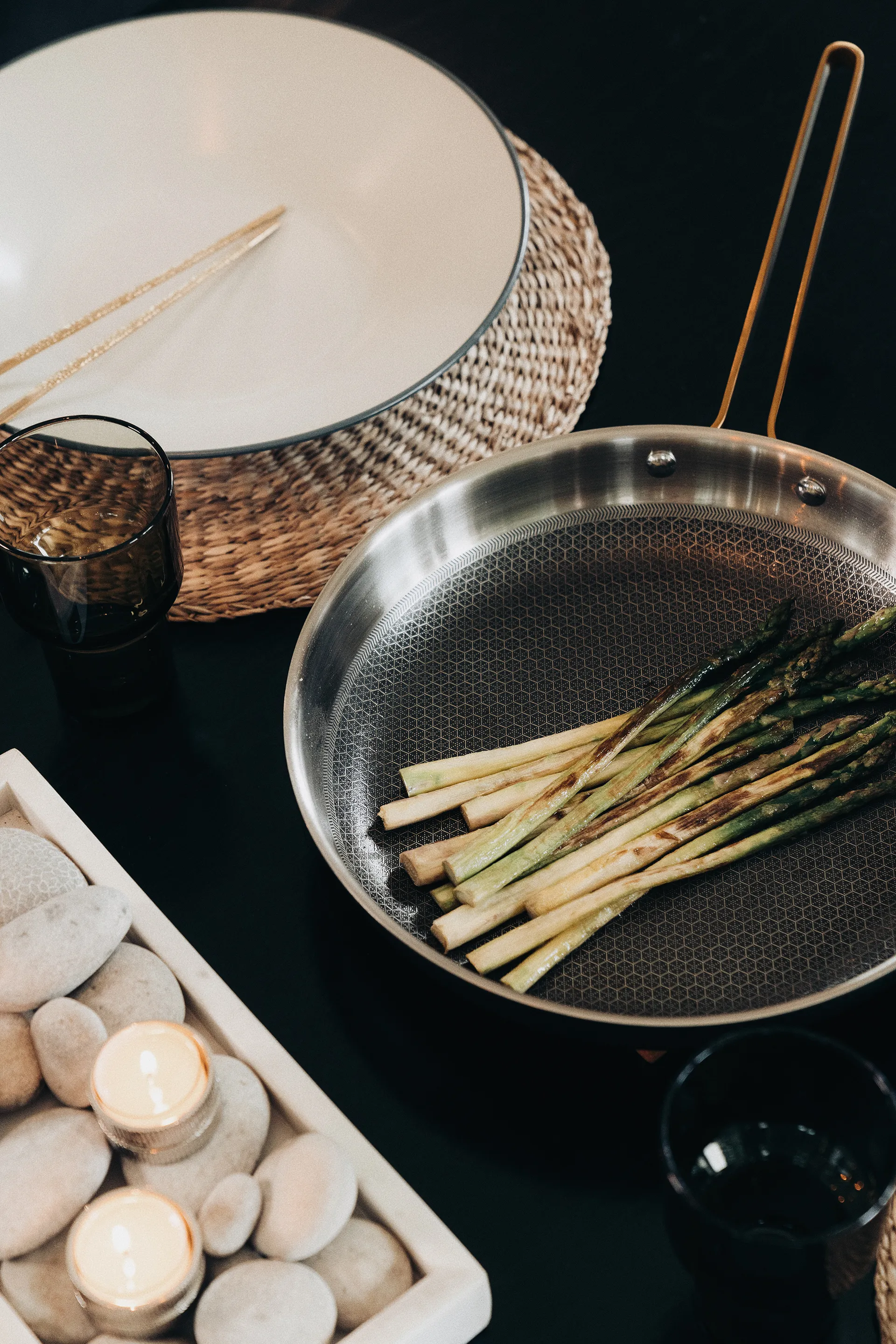 Poêle martelée noire Arvet, Modèle Xb, Ø28 cm Vargen & Thor