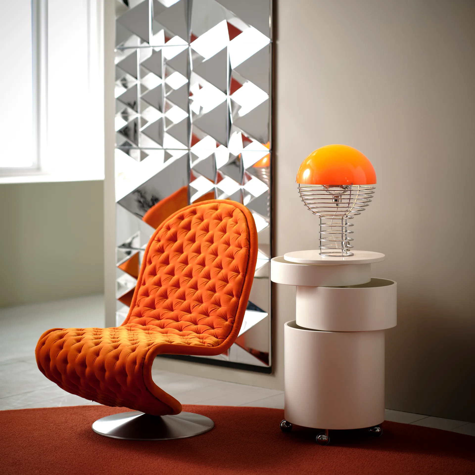 Lampe de table Wire Ø30 cm, Chrome-orange Verpan