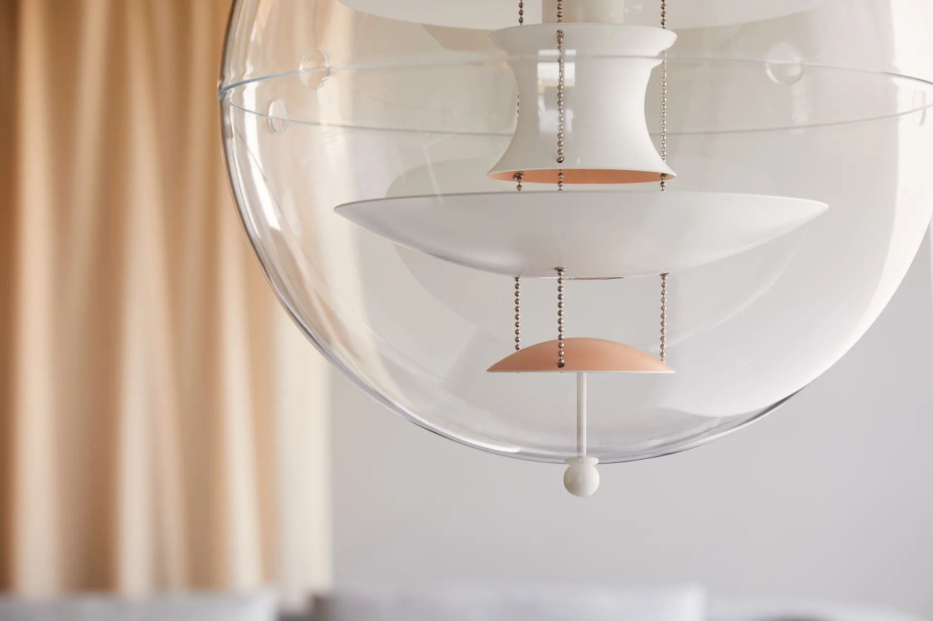 Suspension VP Globe Warm Peach, Ø40 cm Verpan