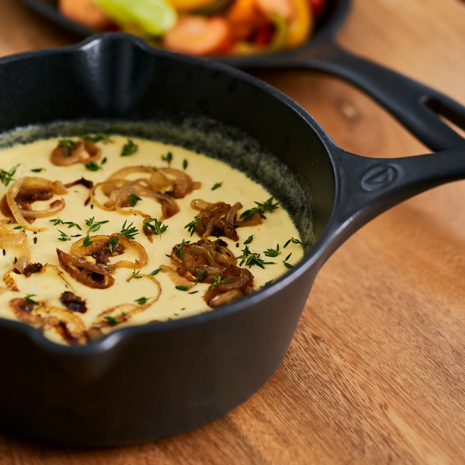 Casserole en fonte Victoria pré-assaisonnée, 1,9 L Victoria