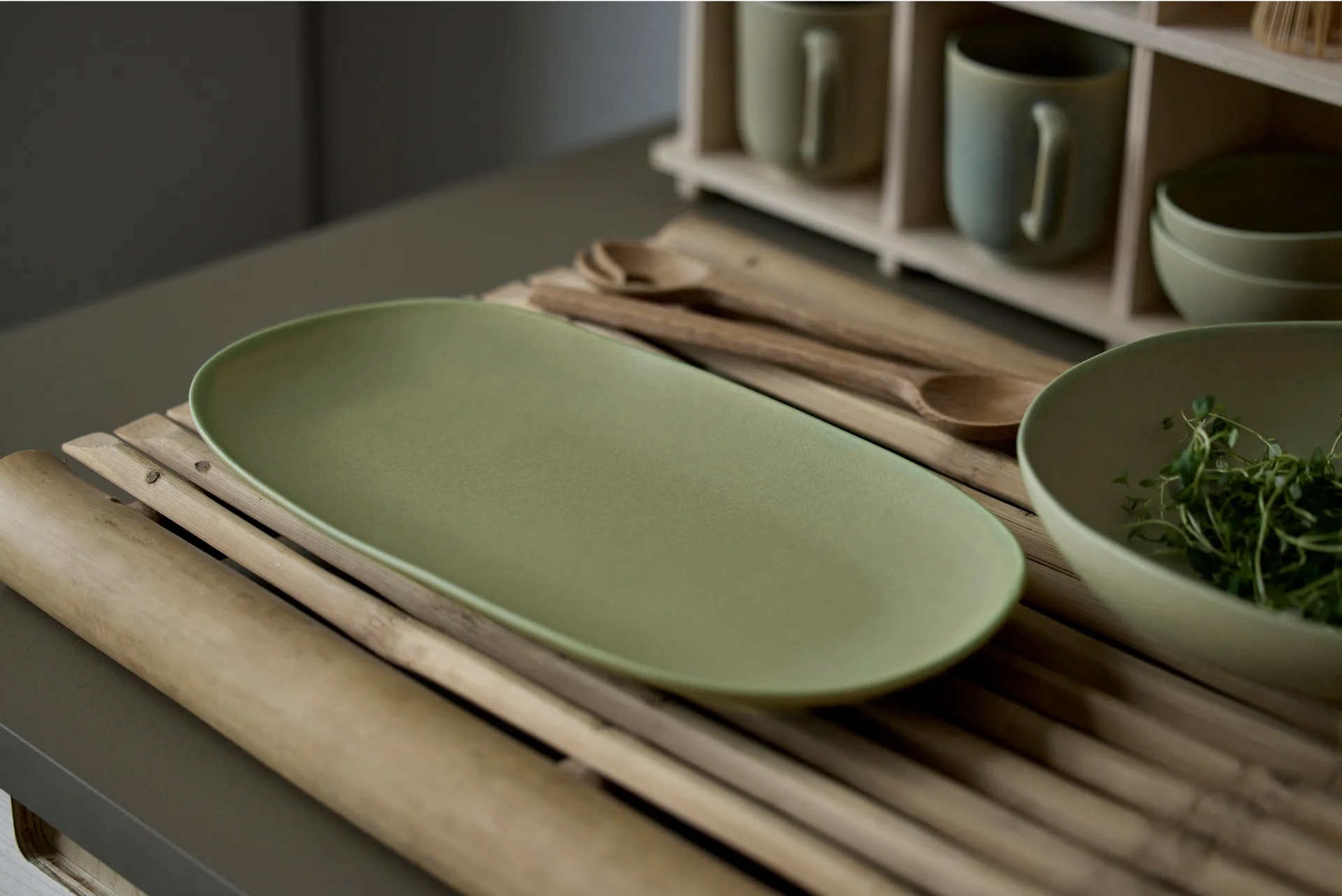 Plat de service Shoku 18x34 cm, Pure Green Villa Collection