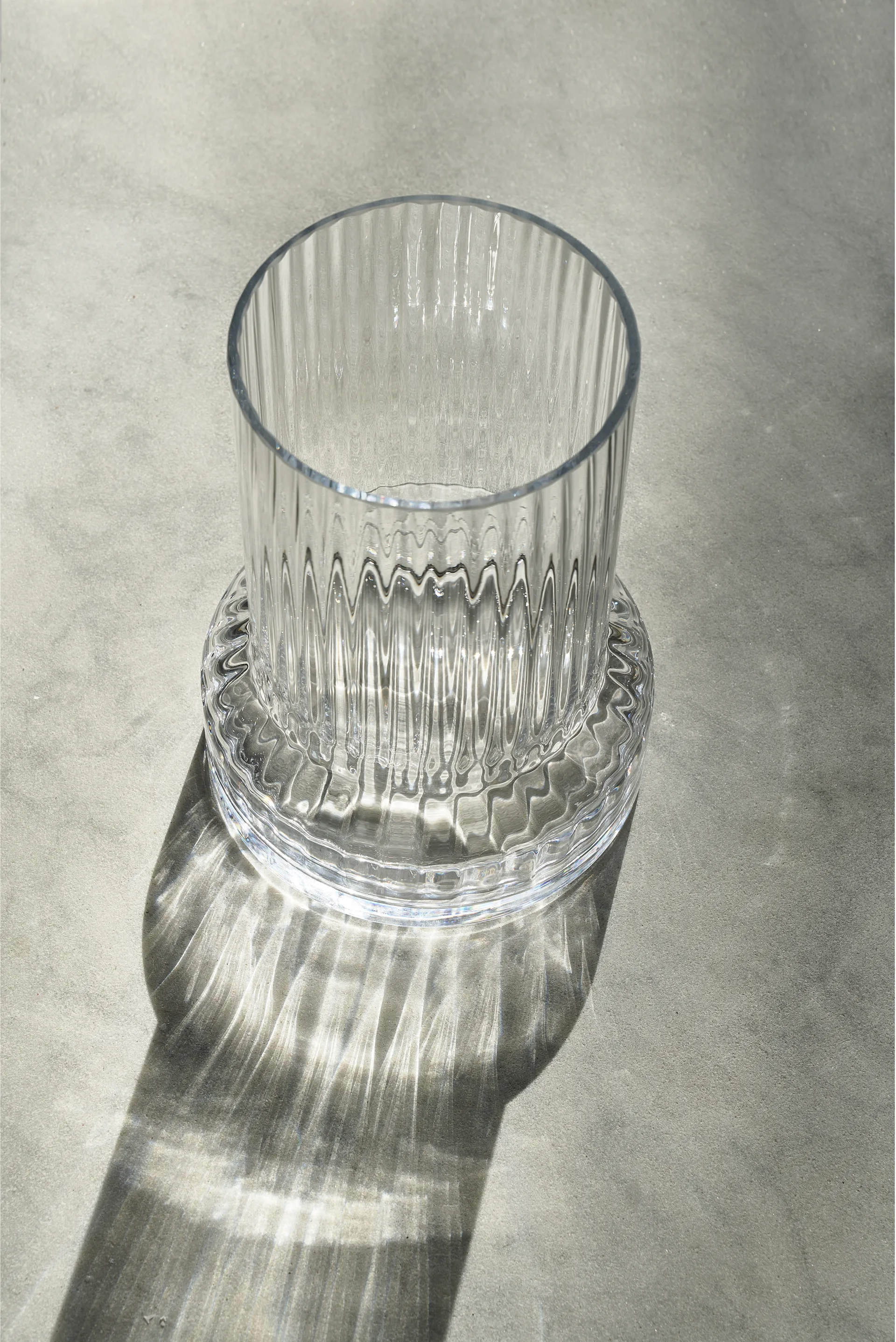 Vase en verre rainuré Hvils Ø21 cm, Clear Villa Collection