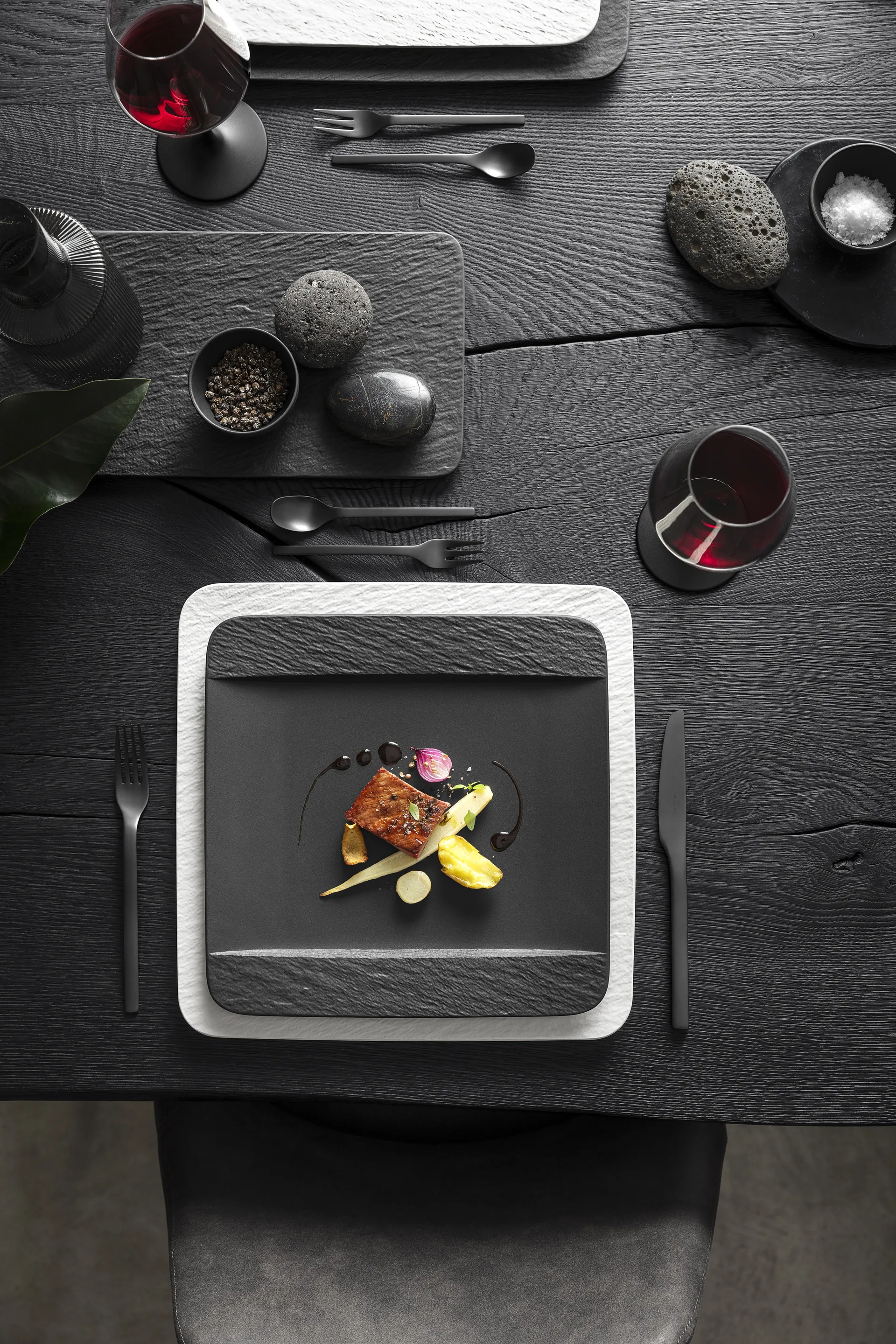 Assiette Manufacture Rock 28x28 cm, Noir Villeroy & Boch