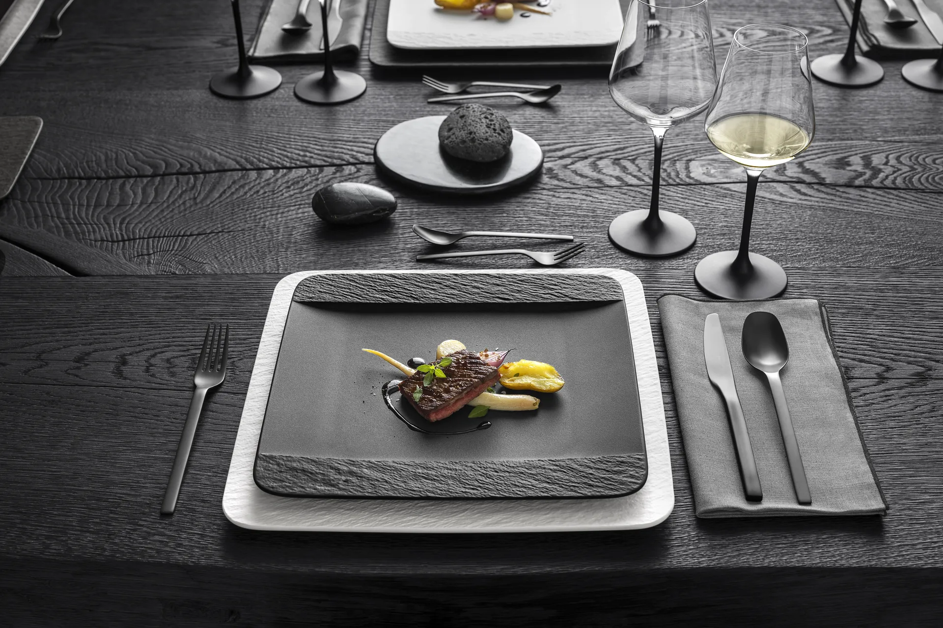 Assiette Manufacture Rock 28x28 cm, Noir Villeroy & Boch