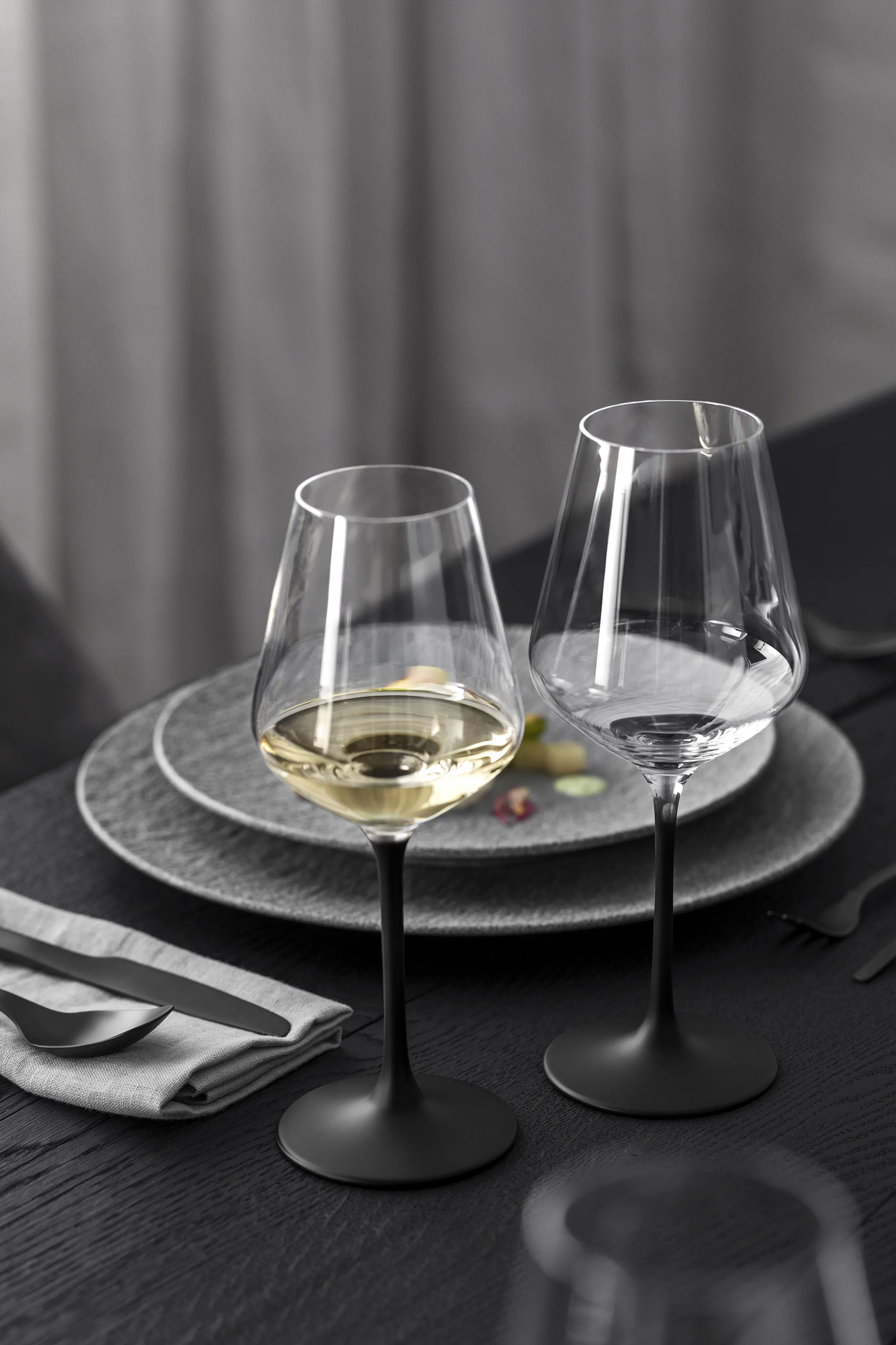 Verres à Vin Rouge Villeroy & Boch En Cristal – Lot De 7, Hauteur 14.5 Cm, état Très Bon