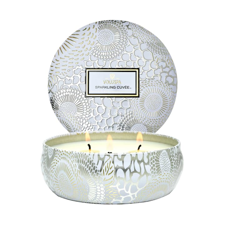 Bougie parfumée Japonica 3-wick Tin 40 heures - Sparkling Cuvée - Voluspa