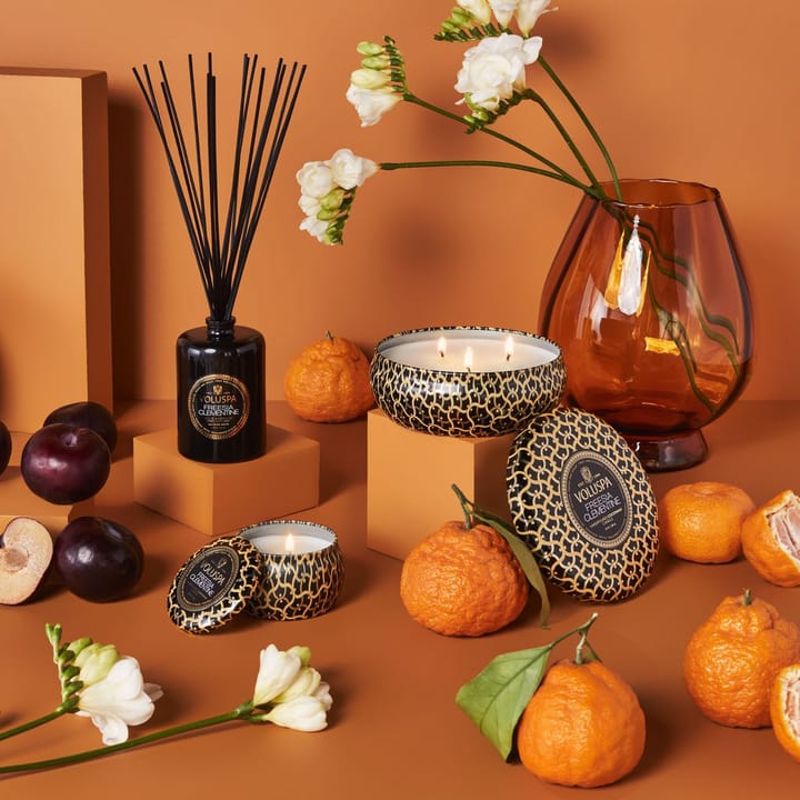 Bougie parfumée Maison Noir Mini Tin 25 heures, Freesia Clementine Voluspa