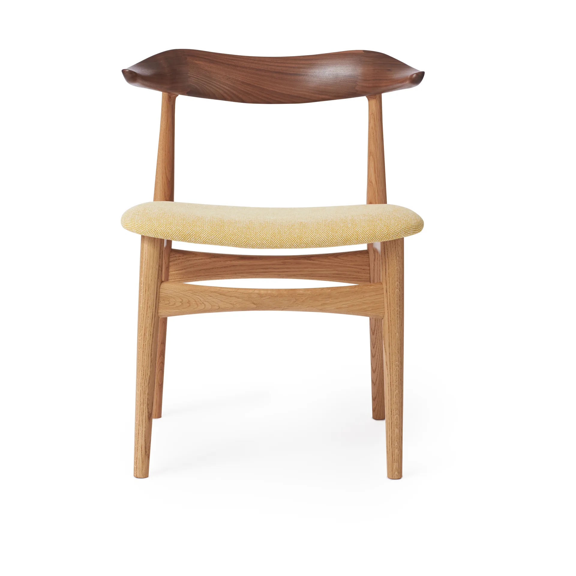 Chaise Cow Horn, tissu vanillla, structure en chêne huilé blanc, dossier en noyer Warm Nordic