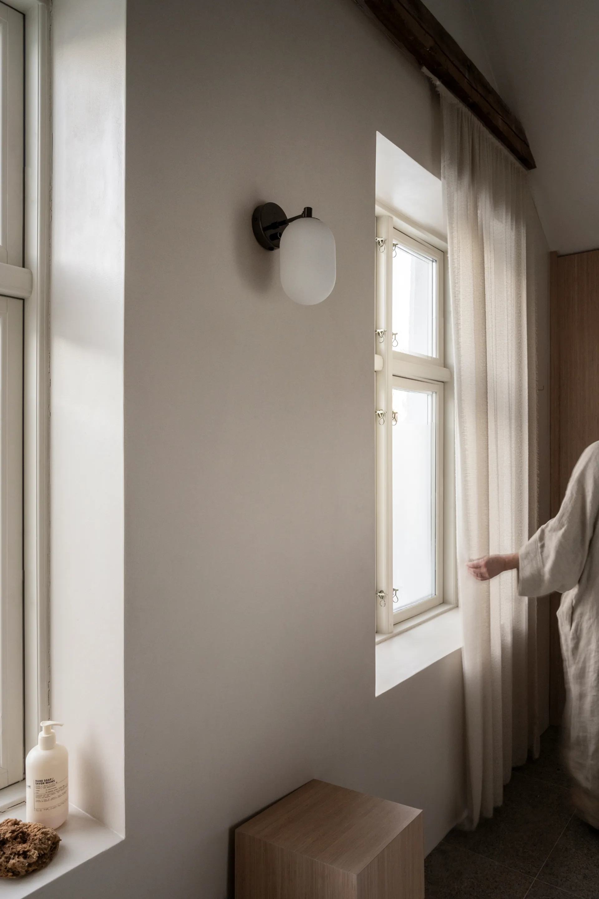 Applique Noor 18 cm, White Watt & Veke