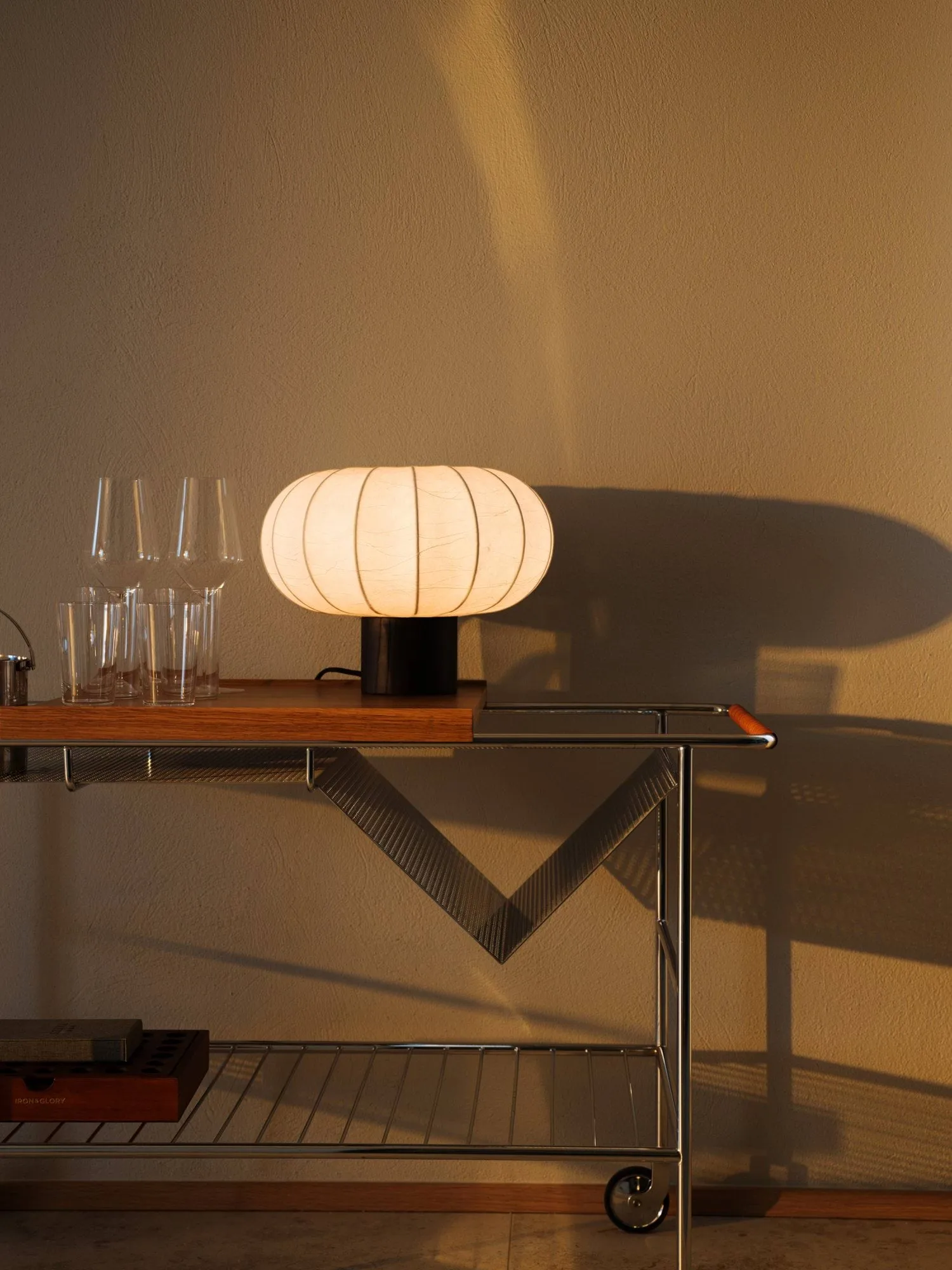 Lampe de table Lunari, White-Dark ash, Ø32x24 cm Watt & Veke