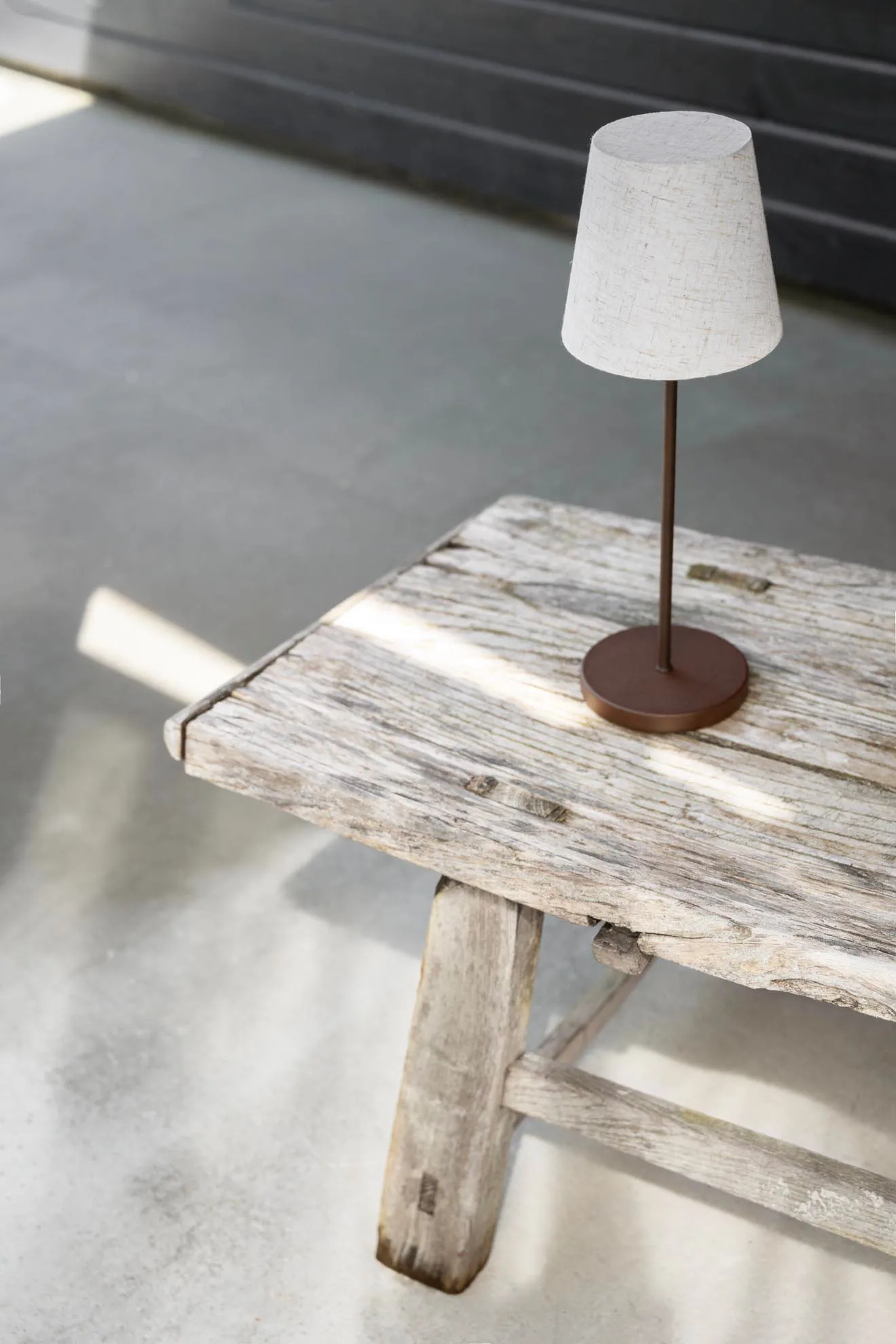 Lampe de table portable Tyra table Ø14 cm, Coffee Watt & Veke