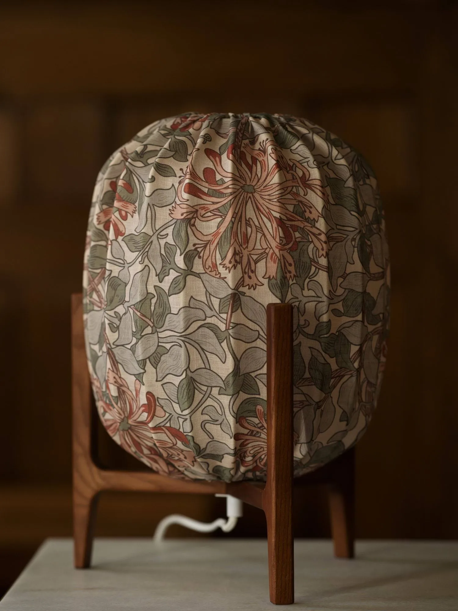 Lampe de table Prisma, Dark ash-Honeysuckle blush, Ø27x42 cm Watt & Veke