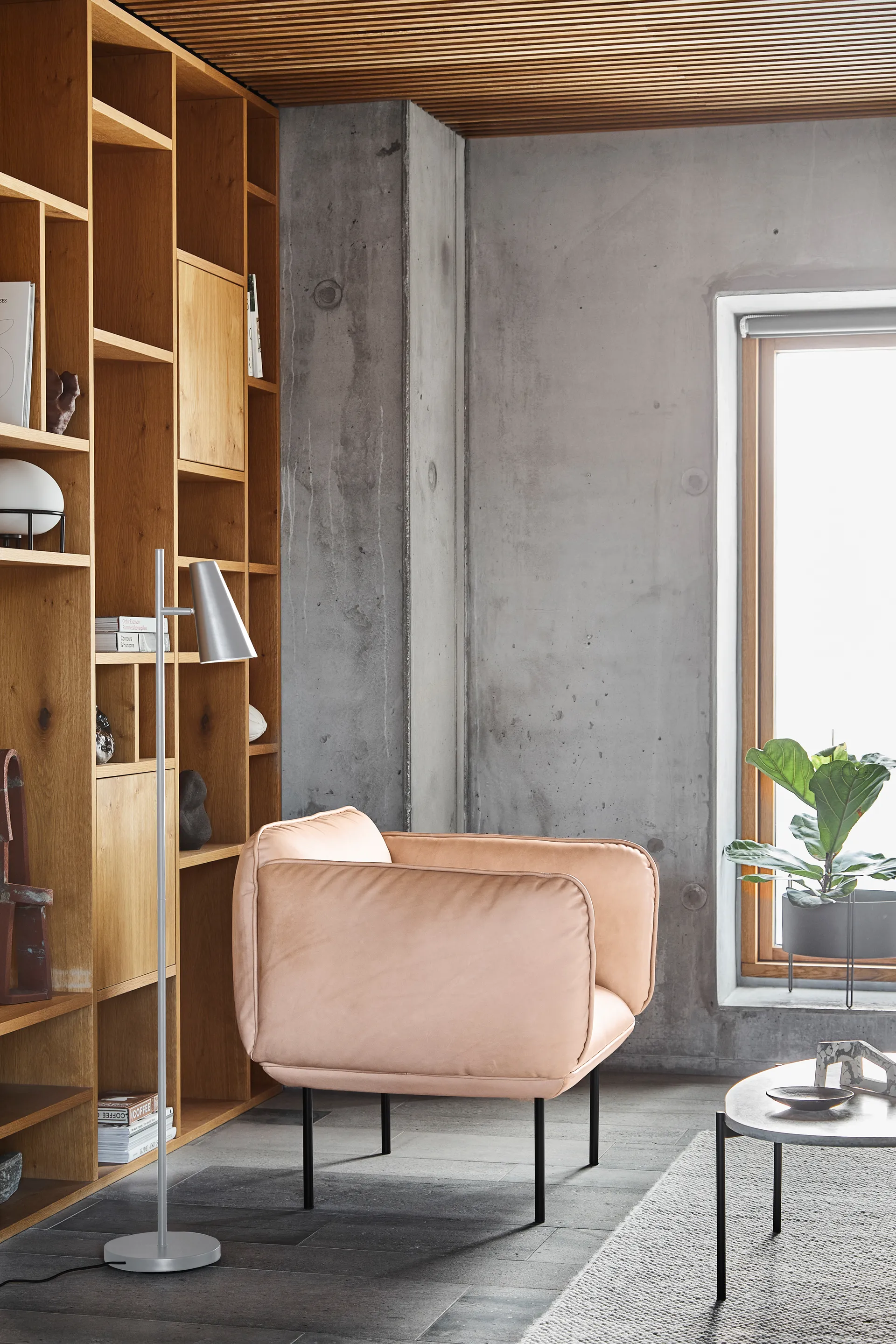 Lampadaire Cono, Satin Woud