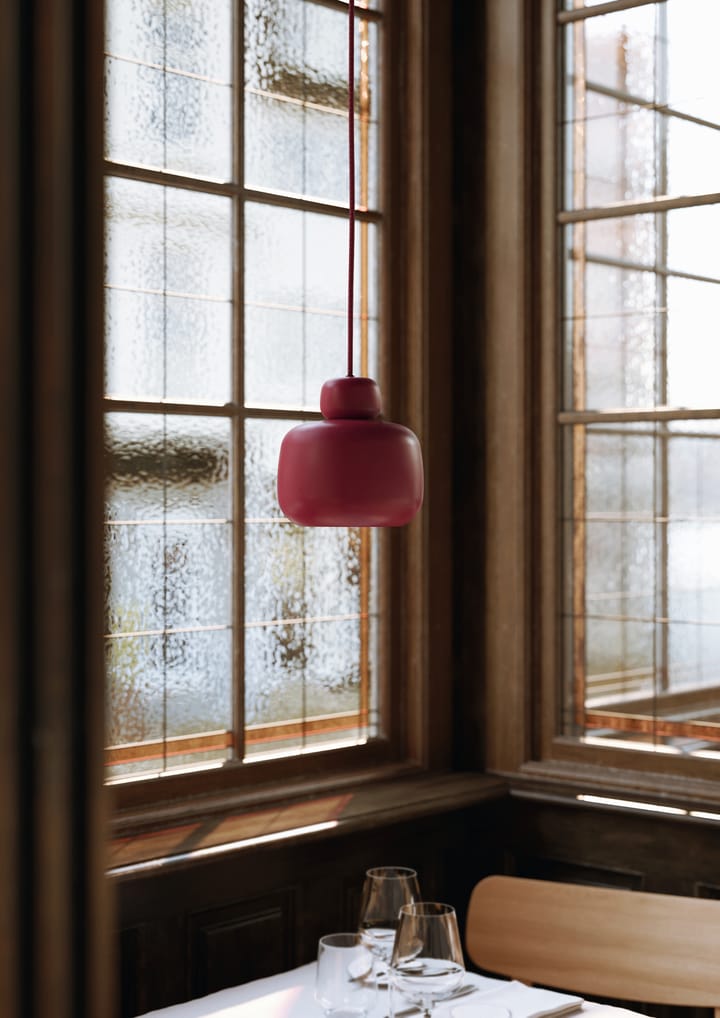 Lampe à suspension Stone small, Deep red Woud