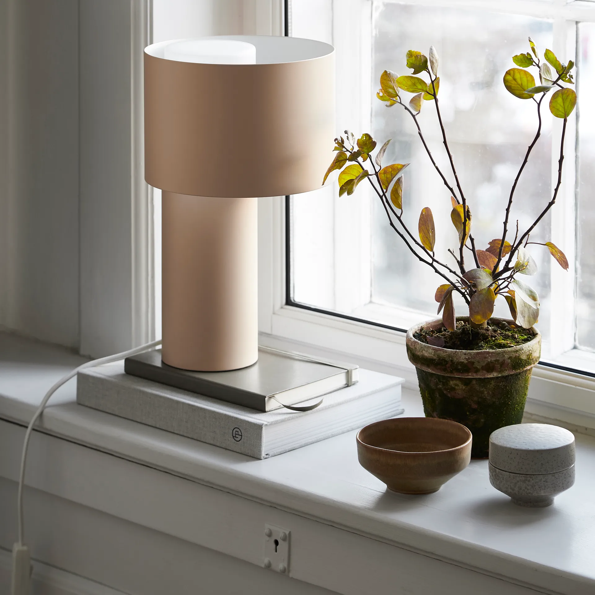 Lampe de table Tangent, sable Woud