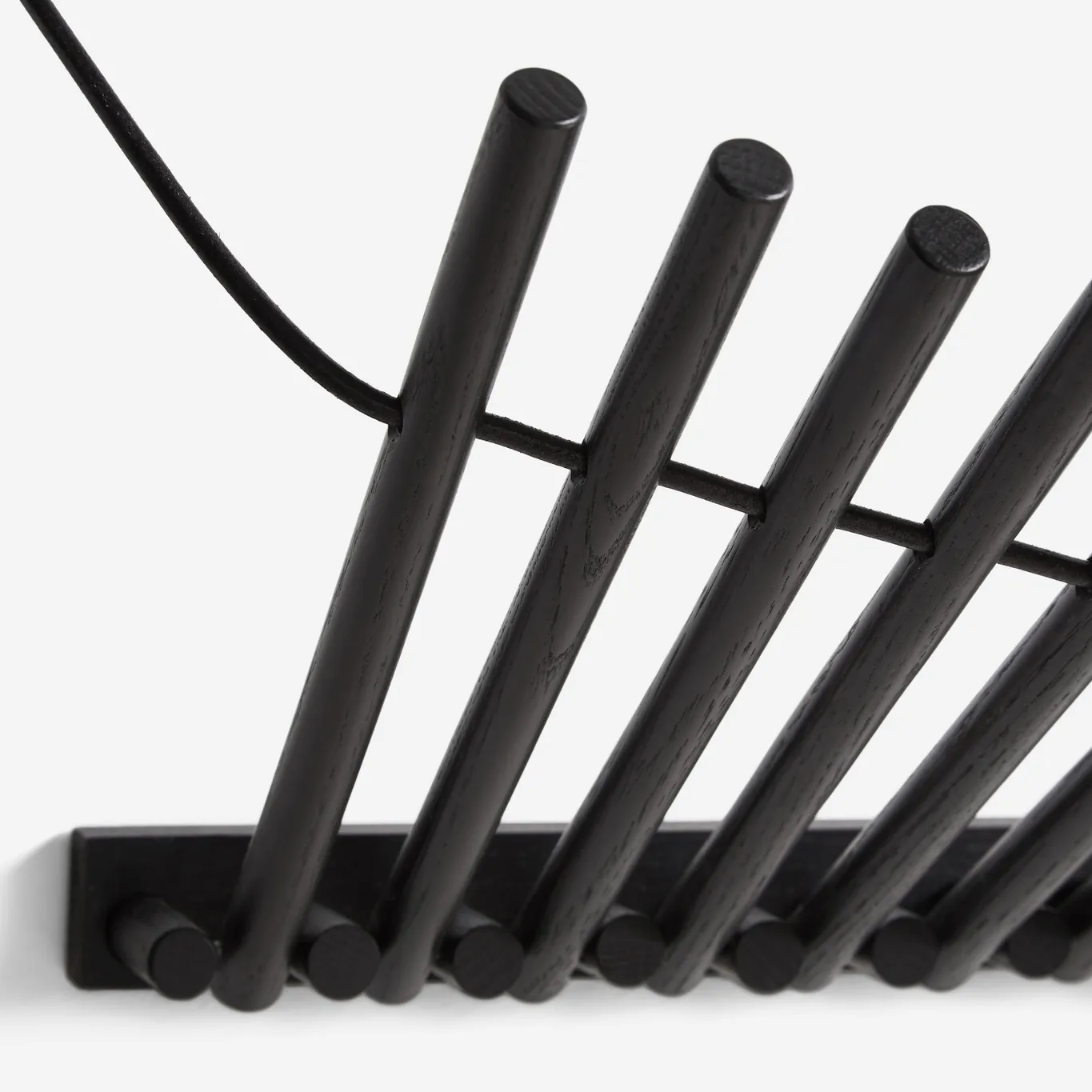 Porte-manteaux Knaegt, chêne peint noir Woud