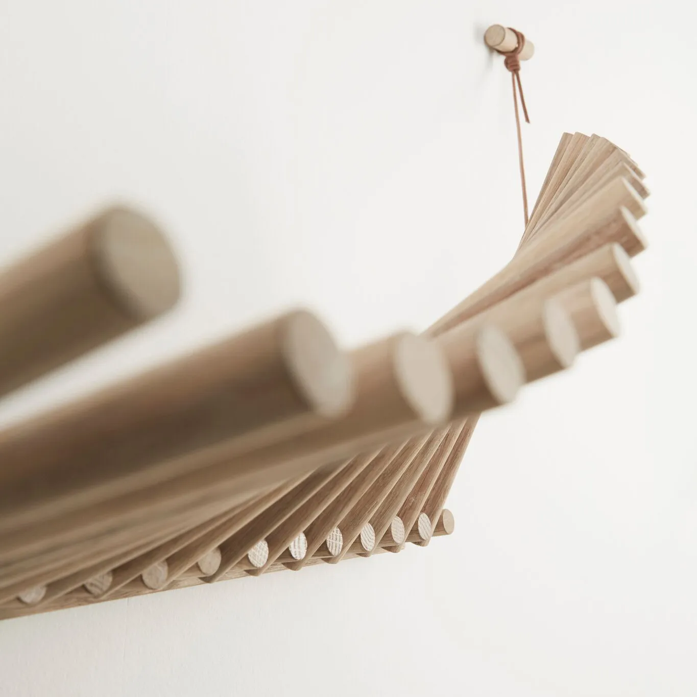 Porte-manteaux Knaegt, chêne pigmenté blanc Woud