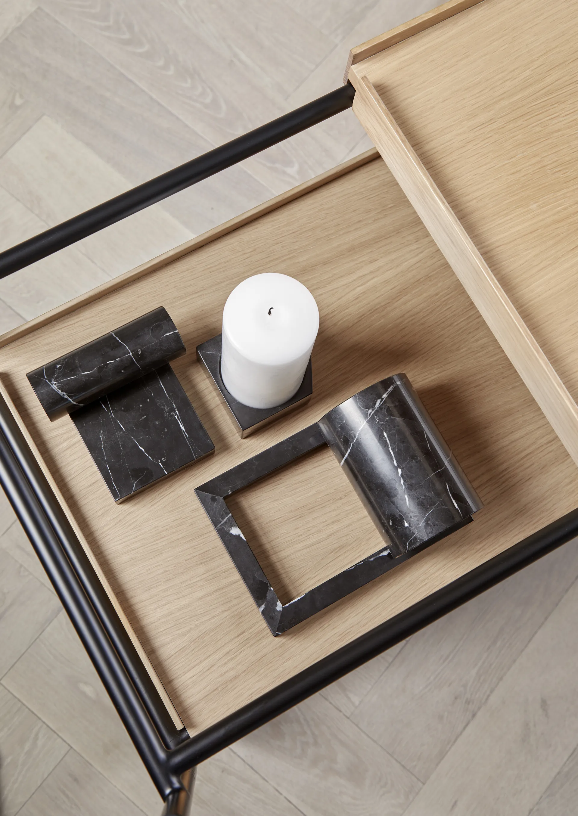 Serre-livres en marbre Booknd, Noir Woud