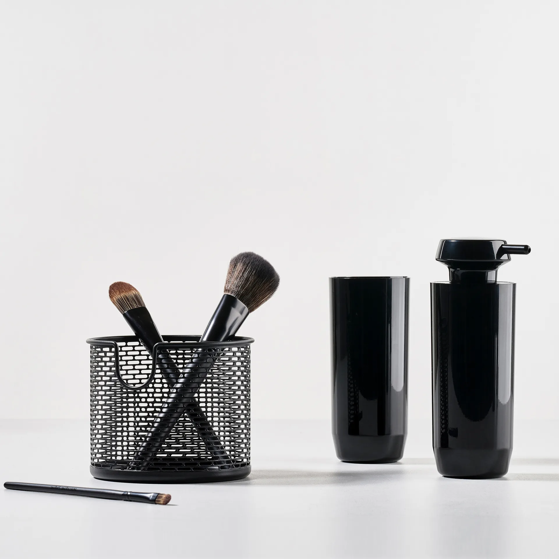 Distributeur de savon Zone Suii 17,5 cm, Black Zone Denmark