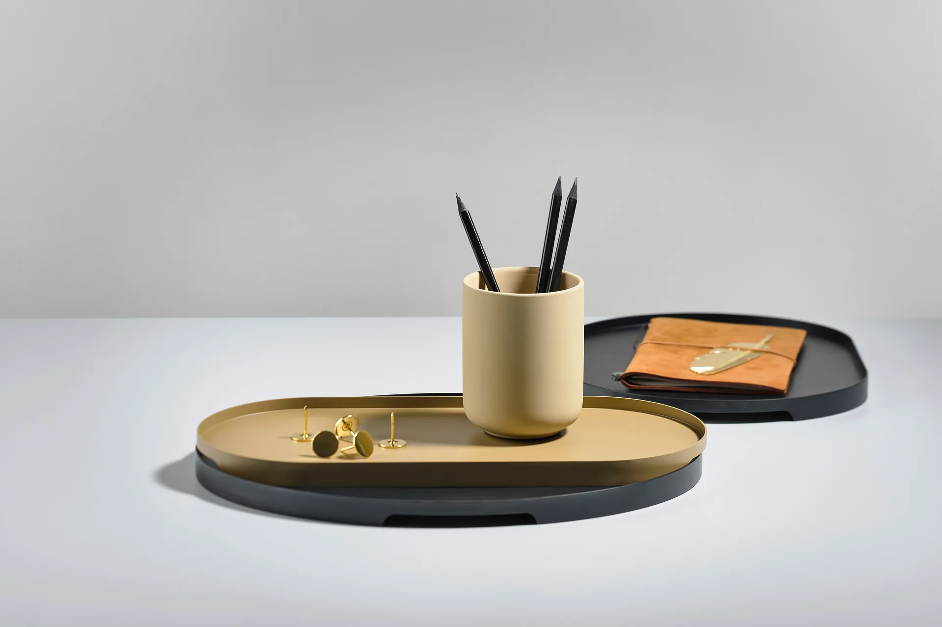 Plateau oval Singles 23x35 cm, Black Zone Denmark