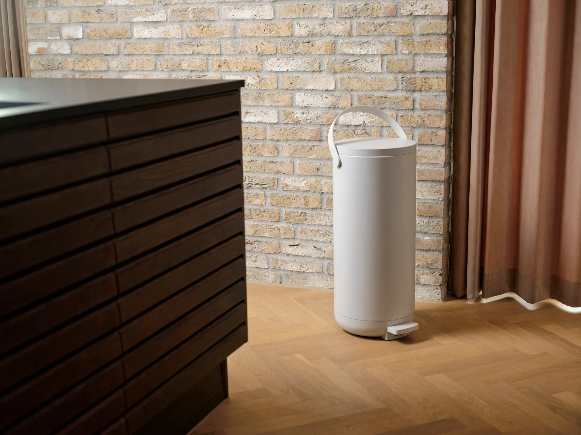 Poubelle à pédale circulaire 35 L, Gris chaud Zone Denmark