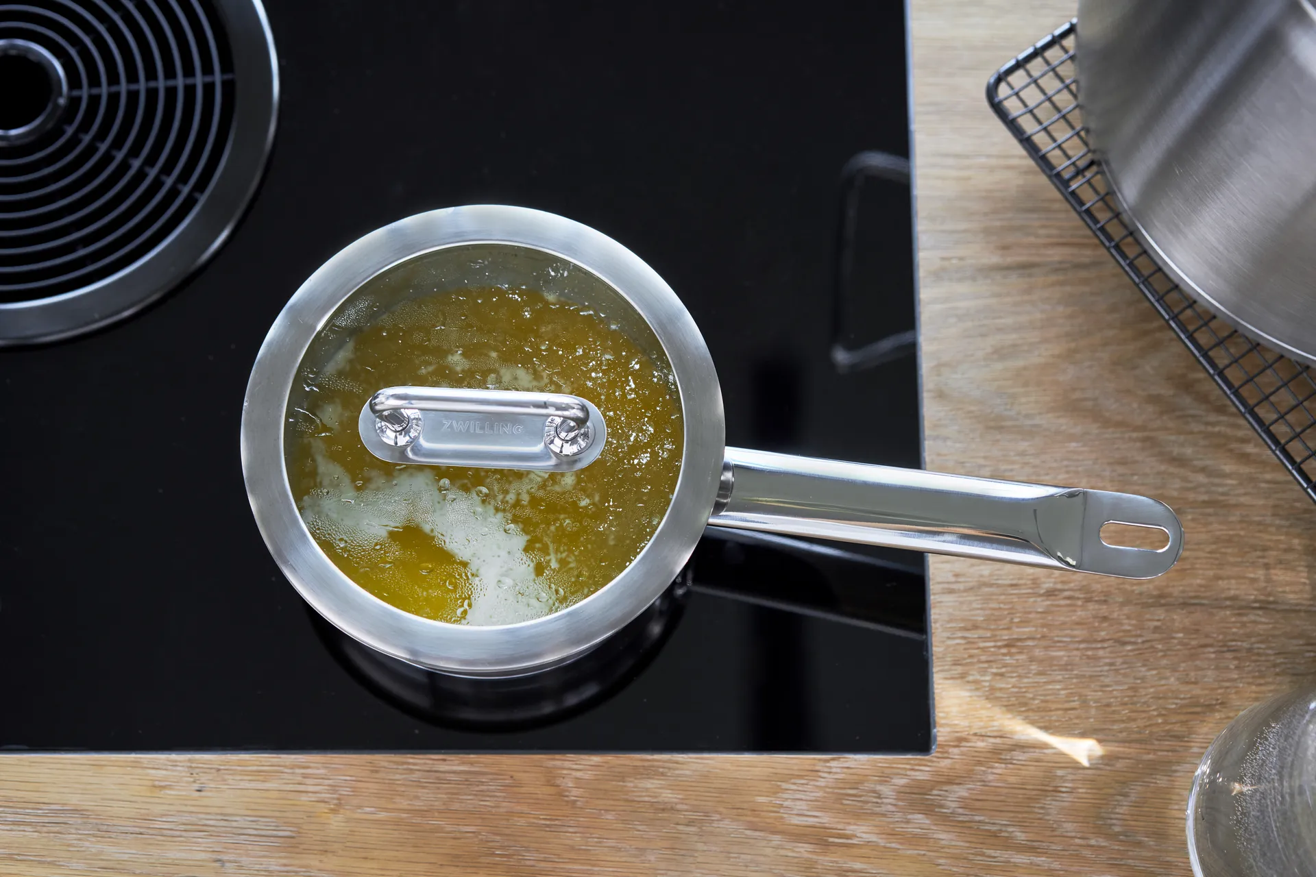 Casserole Zwilling Pro avec couvercle en verre en acier inoxydable, 3,1 L Zwilling