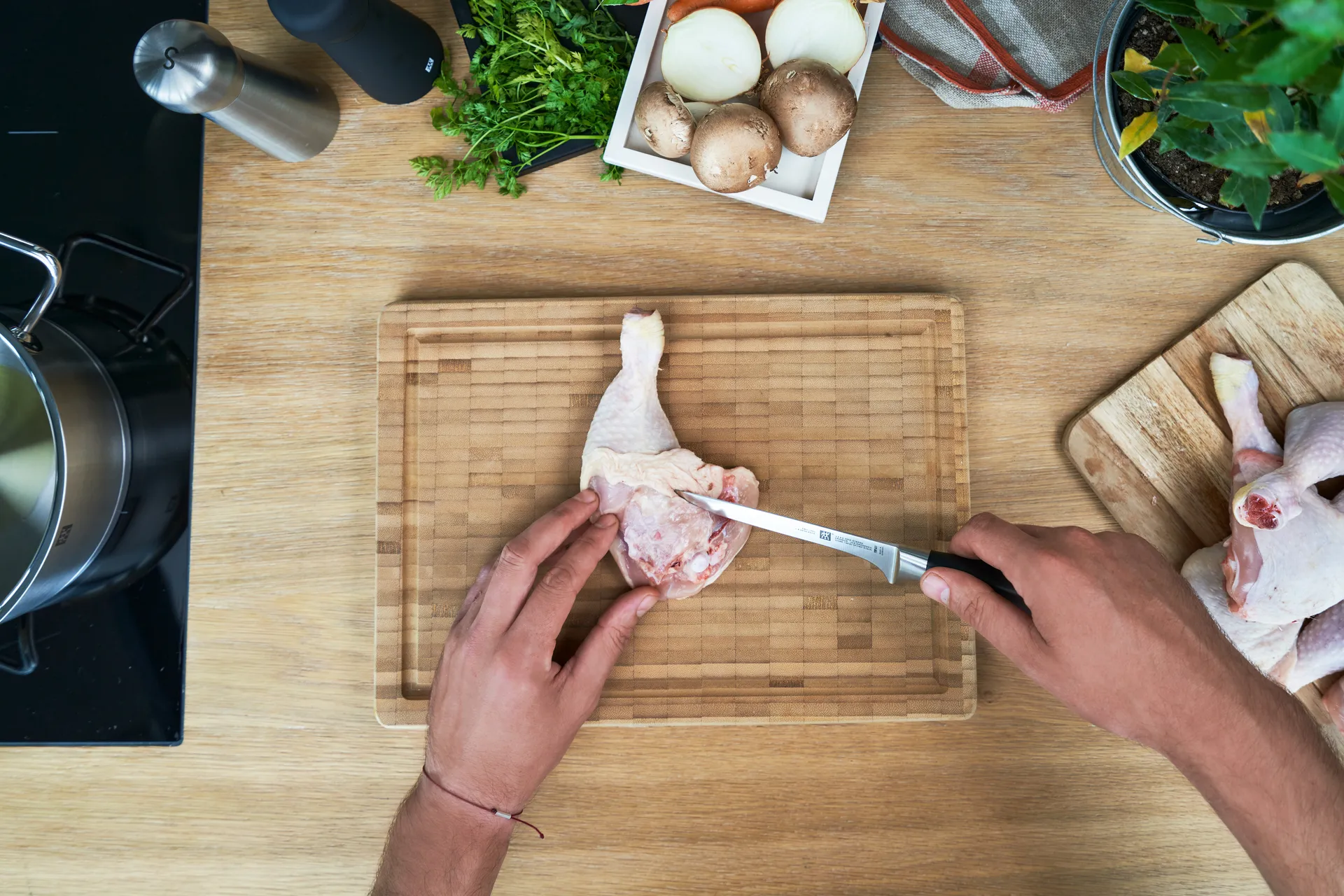 Couteau à désosser Zwilling Four Star 14 cm, Noir-acier inoxydable Zwilling