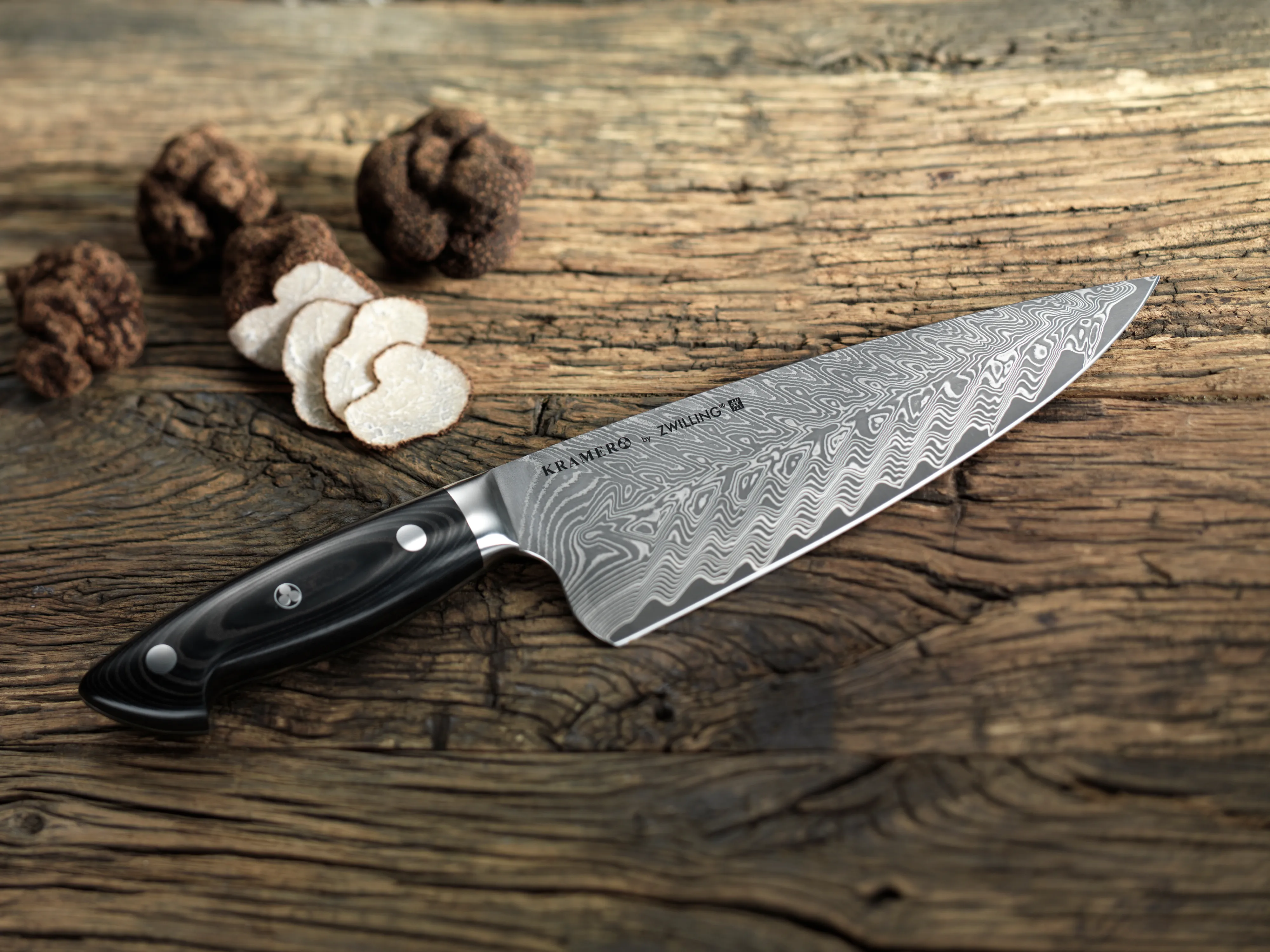 Test : couteau de chef Kai Shun Classic DM-0706 en acier damassé