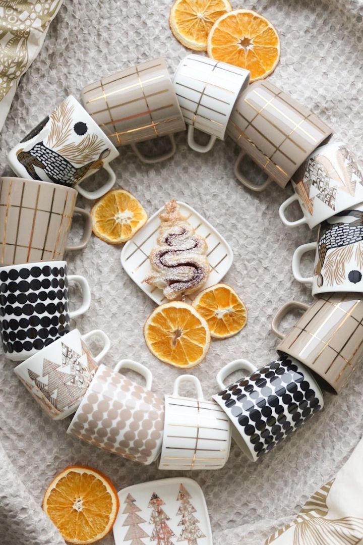 Une sélection de mugs de Marimekko disposés en cercle par @kotolampi.