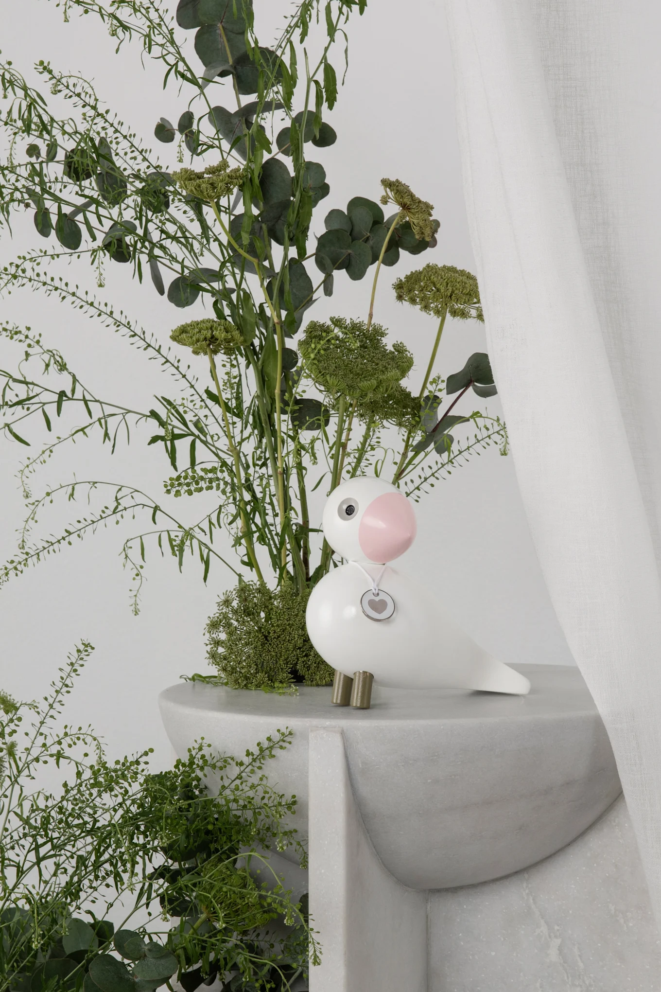 La Saint-Valentin à la maison : Lovebirds de Kaj Boyesen est un cadeau idéal pour votre chéri(e) à l'occasion de la Saint-Valentin, à voir ici chez @Gabriele.