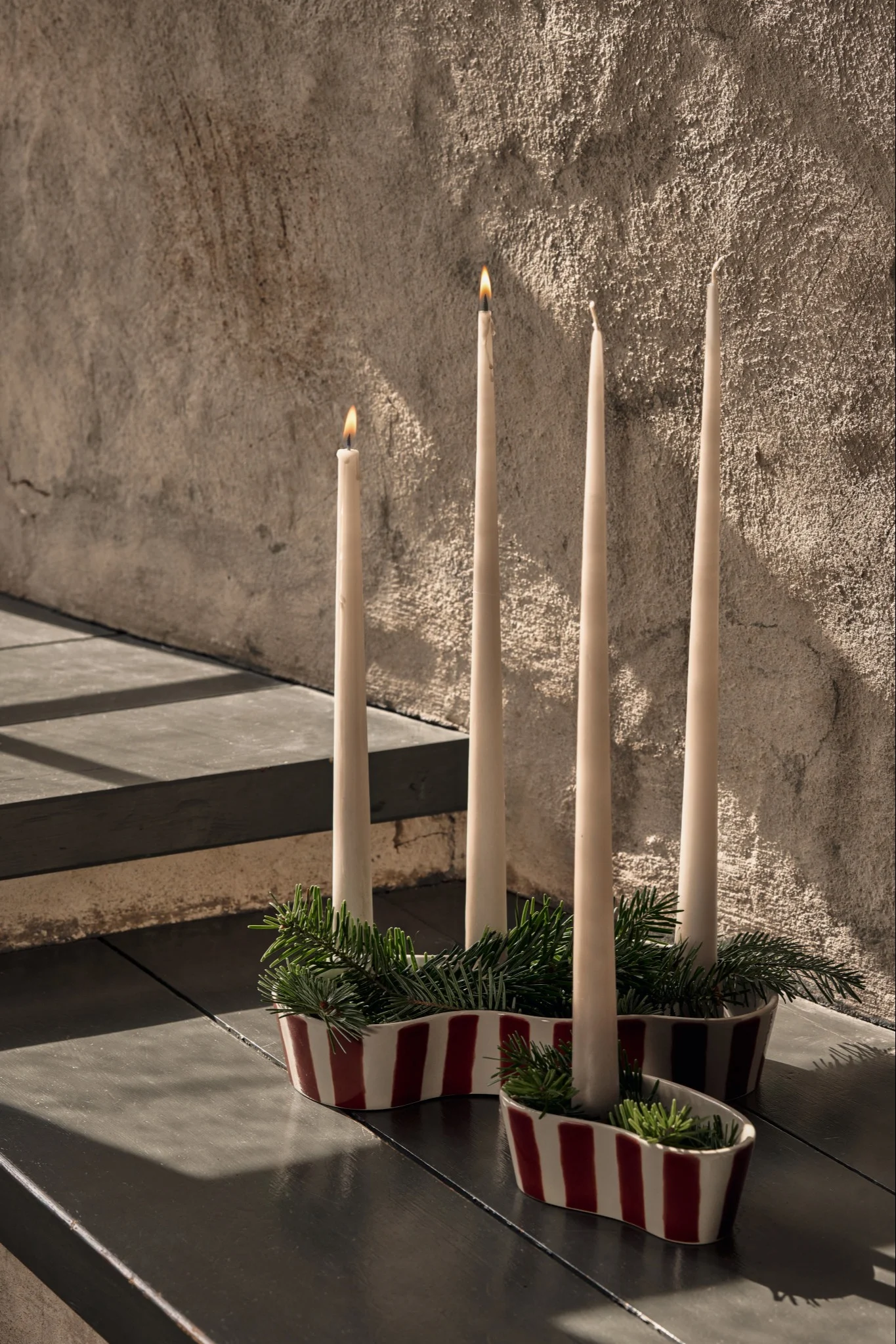 Voici le champignon en papier de Broste Copenhagen. Nous adorons cette décoration en forme de champignon pour Noël 2025.