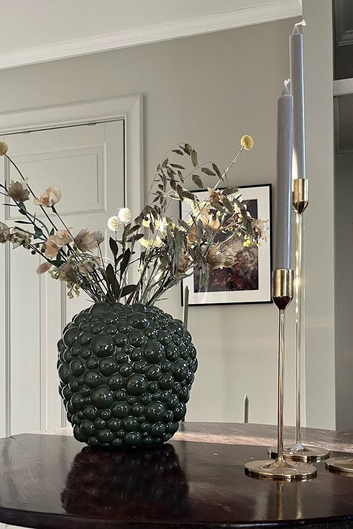 Boho et autres styles d'aménagement : vous pouvez voir ici le style d'aménagement scandinave luxueux à l'aide d'une photo de l'utilisatrice d'Instagram @appeltradet3/ Therese Börjesson.